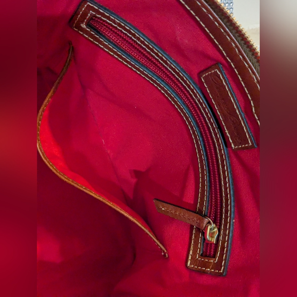 Dooney Bourke Definitive Pebble Grain Vacchetta Trim w/FREE PURSE PILLOW Satchel - Picture 10 of 17